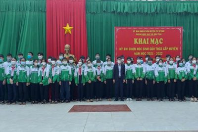 Trường THCS Nguyễn Tất Thành đăng cai tổ chức kỳ thi chọn học sinh HSG cấp huyện năm học 2021-2022 và đạt kết quả cao khi tham gia