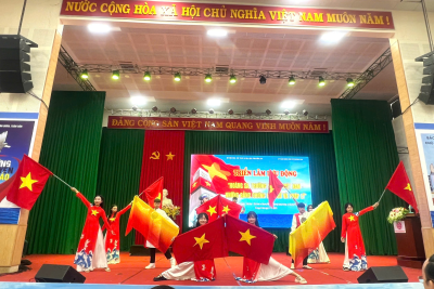 Liên đội Trường THCS Nguyễn Tất Thành tham gia Triển lãm lưu động “Hoàng Sa, Trường Sa của Việt Nam – Những bằng chứng lịch sử và pháp lý”