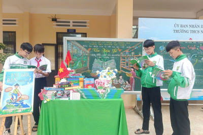 Sôi nổi hoạt động hưởng ứng ngày sách và văn hóa đọc Việt Nam năm 2026 tại trường THCS Nguyễn Tất Thành, xã Quảng Phú